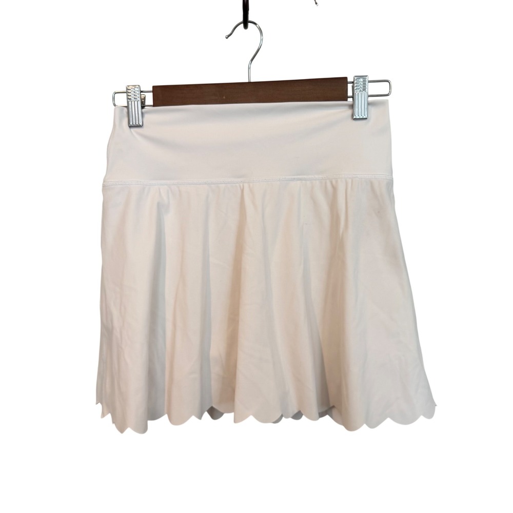 OFFLINE by Aerie Skort Size M Cream Scalloped Hem Goals Tennis Skirt Activewear